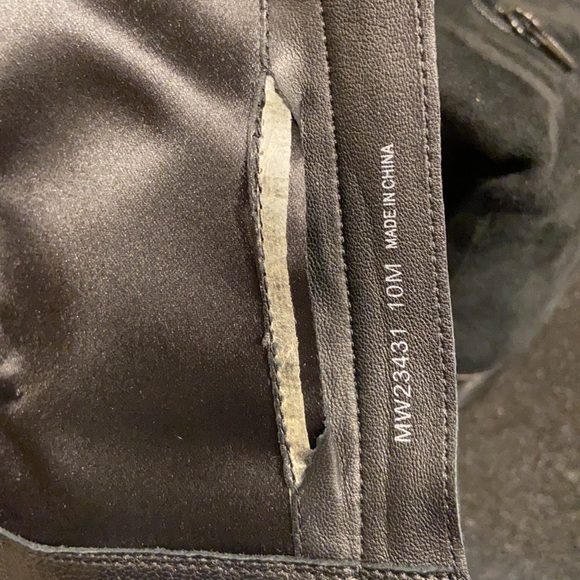 Cute and classic style Stuart Weizmann tall suede black boots size 10 . - Picture 5 of 7